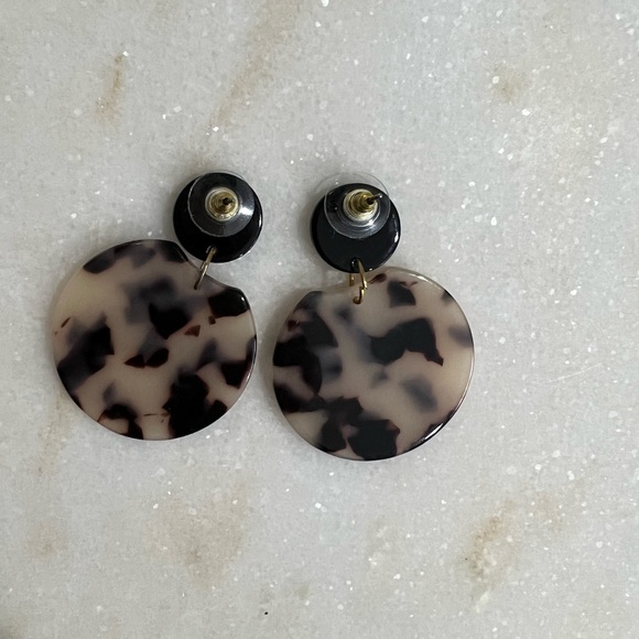 Light Tortoise Print Earrings - New without tags - Picture 4 of 8